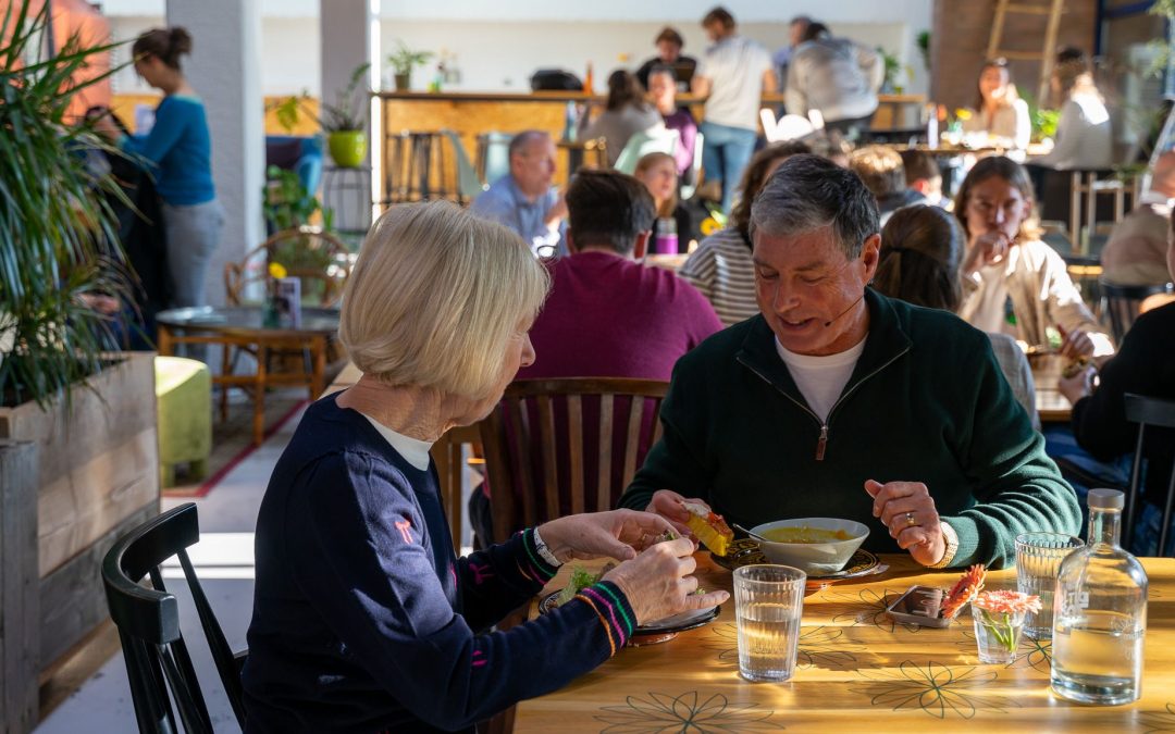 Hoe Whispp alledaagse communicatie verandert: Verhalen en praktijkvoorbeelden